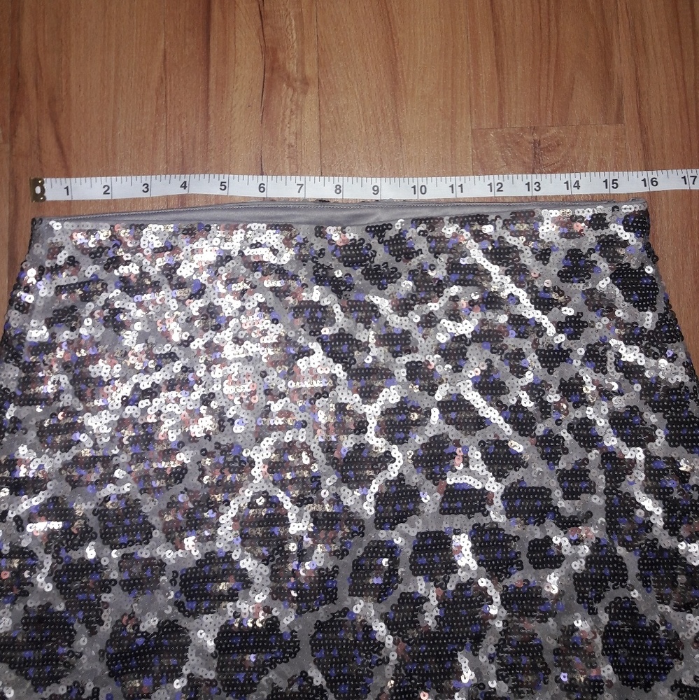 LExpress Sequin Mini Skirt - Picture 6 of 7